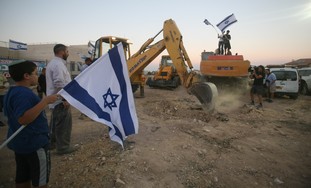 Settlers begin construction in West Bank 