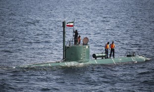 Iranian submarine in Strait of Hormuz