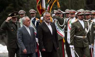 Hamas PM Ismail Haniyeh arrives in Tehran