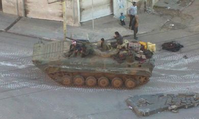 Syrian tank in a Damascus suburb [file]