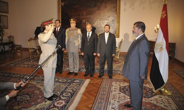 Morsy swears in new Defence Minister