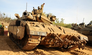 IDF asemissa Gazan rajalla