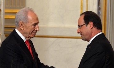 French President Francois Hollande hosts President Shimon Peres in Paris, March 8