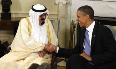 US President Barack Obama (R) meets with King Abdullah of Saudi Arabia June 29, 2010.