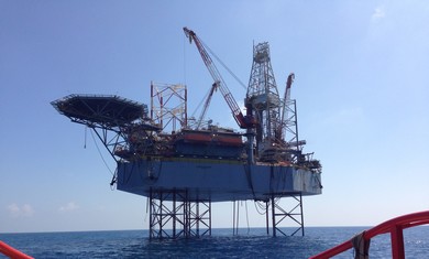 Atwood beacon oil rig, drilling for oil off the coast of Ashdod.