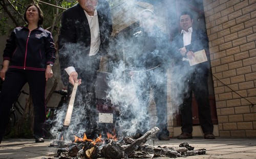 Burning of the unleavened bread (Chametz). 