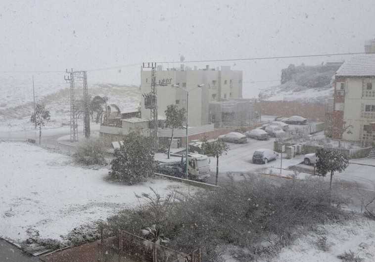Snow in Negev desert, Dimona