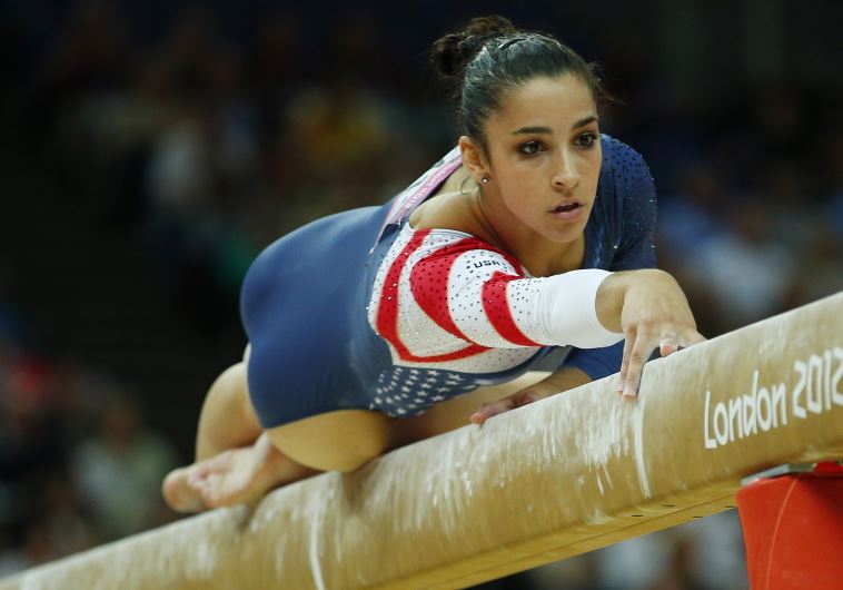 Watch Jewish Gymnast Aly Raisman Strips Down For Espn Diaspora Jerusalem Post