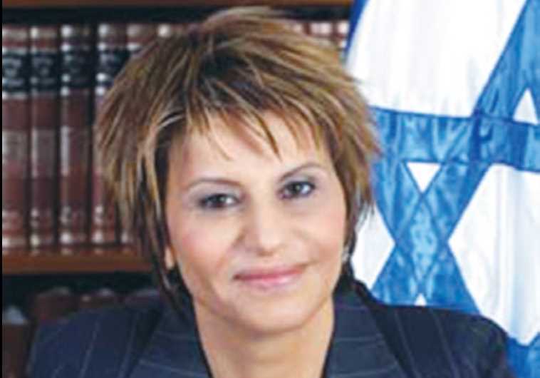DALIA ITZIK