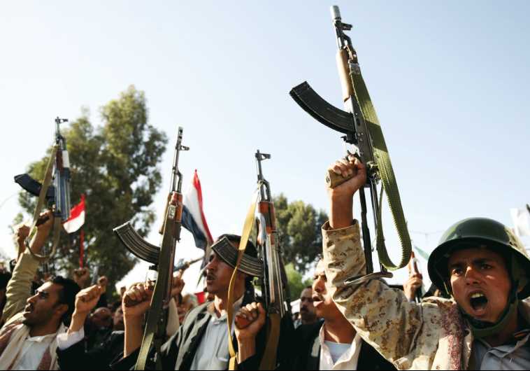 Houthi fighters