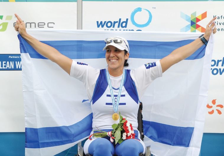 Moran Samuel claimed the gold medal in the arms-shoulders single scull 1,000-meter fin