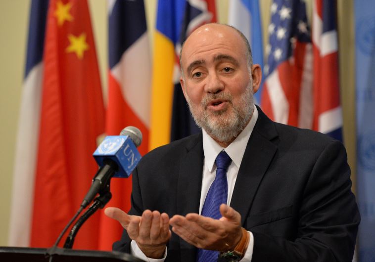 Ron Prosor open hands