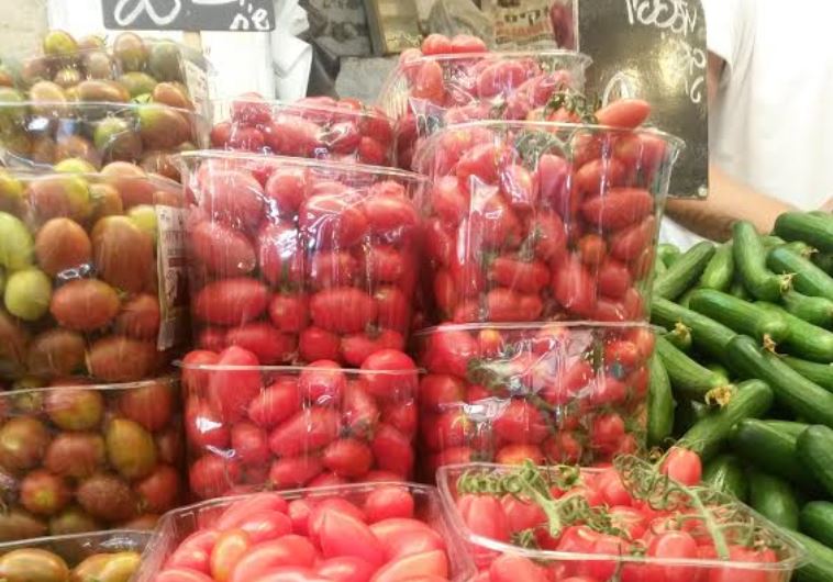 Vegetables: cucumbers and tomatoes