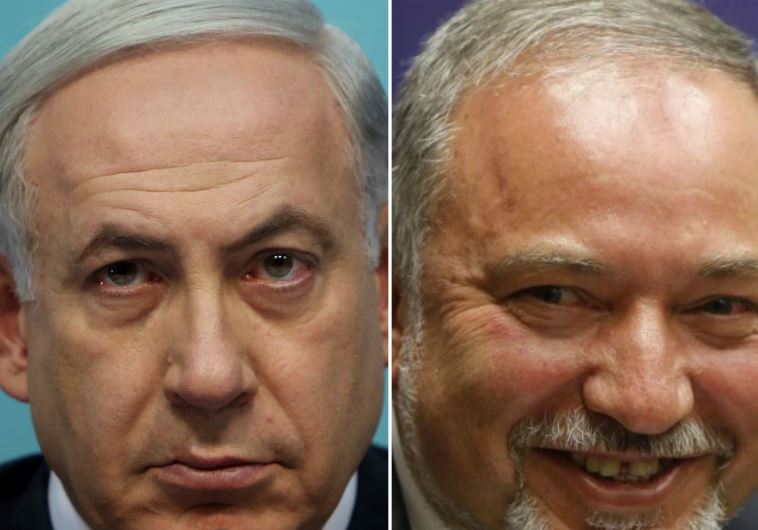 Prime Minister Benjamin Netanyahu (L) and Yisrael Beytenu chief Avigdor Liberman