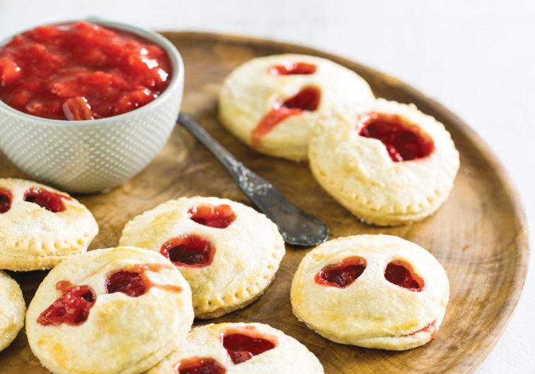 Strawberry rhubarb pie