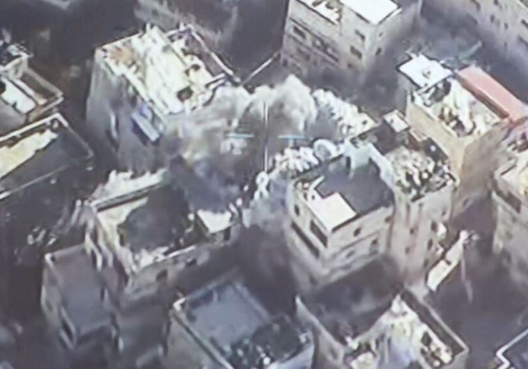 Aerial police photo of home demolition in east Jerusalem, December 2, 2015