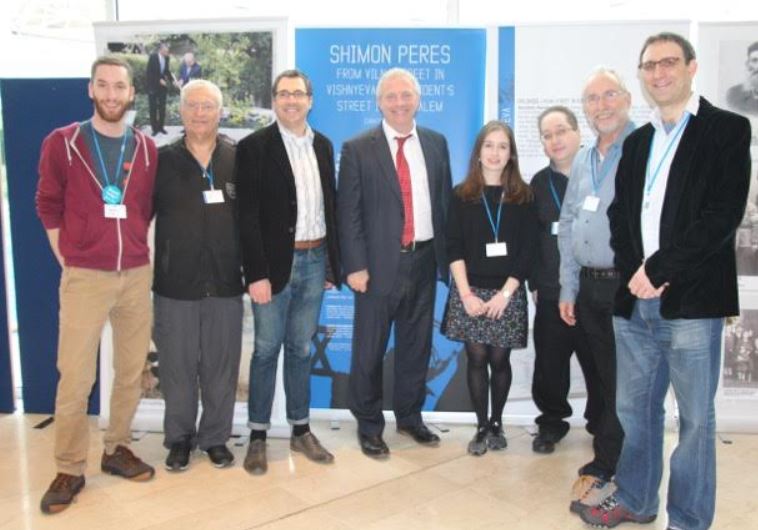 From left: Limmud Conference 2015 Co-Chair Michael Gladstone, Limmud FSU Founder Chaim Chesler, outg