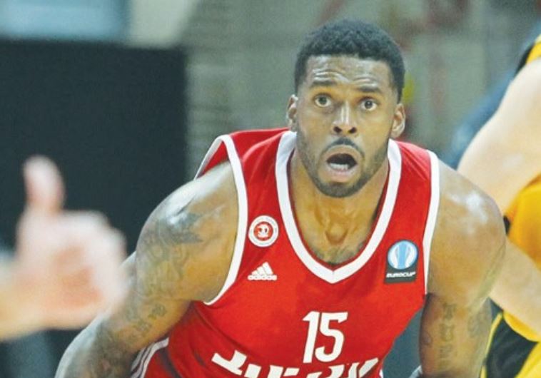 Hapoel Jerusalem forward Donta Smith