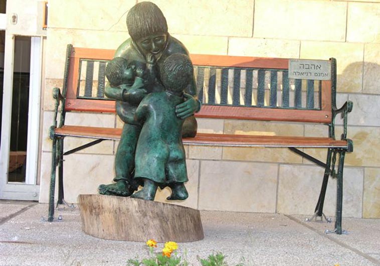 Sculpture: Here, Now, and Eternity