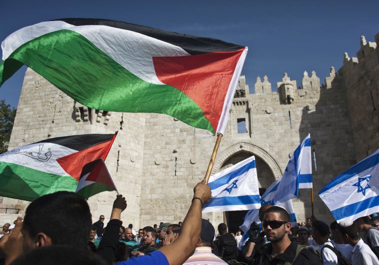 israeli palestinian flags