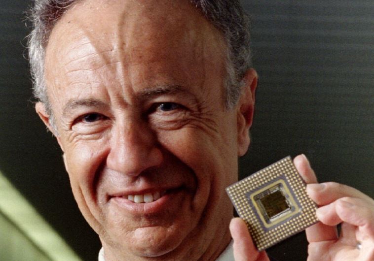 Intel Corp. President and CEO Andy Grove shows off the company's long-awaited Pentium microprocessor