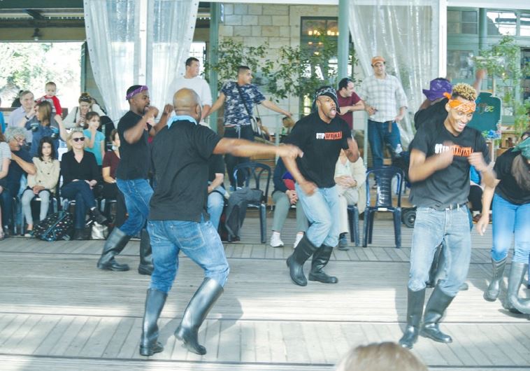 DANCERS PERFORM before a packed audience at Jerusalem’s First Station yesterday.