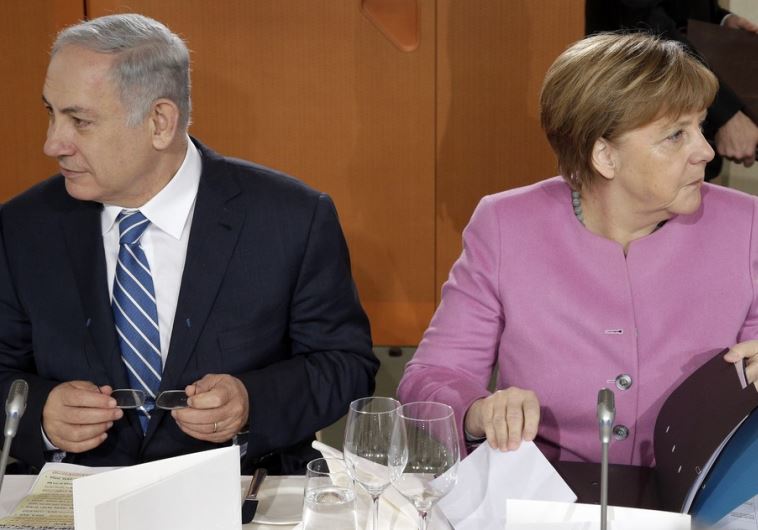 Prime Minister Benjamin Netanyahu (L) and German Chancellor Angela Merkel
