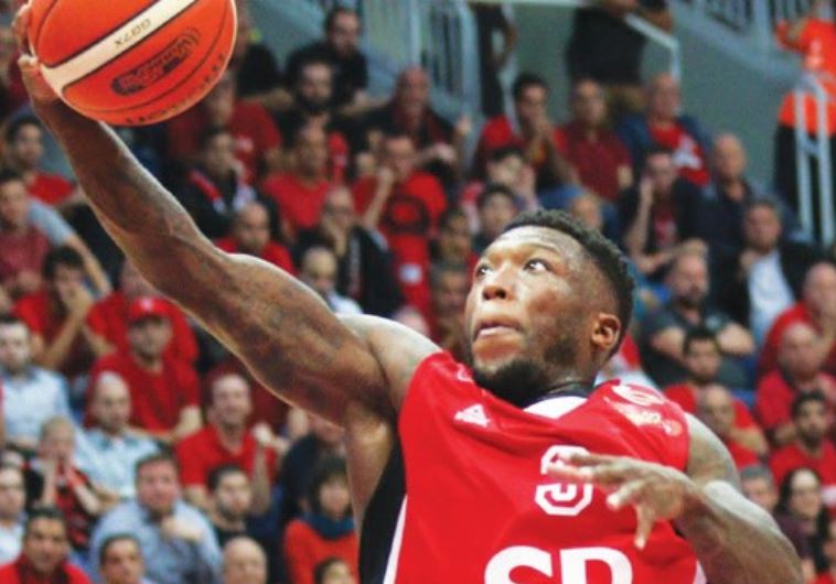 Hapoel Tel Aviv guard Nate Robinson