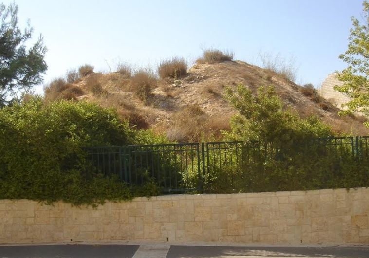 Tumulus 2  in Jerusalem
