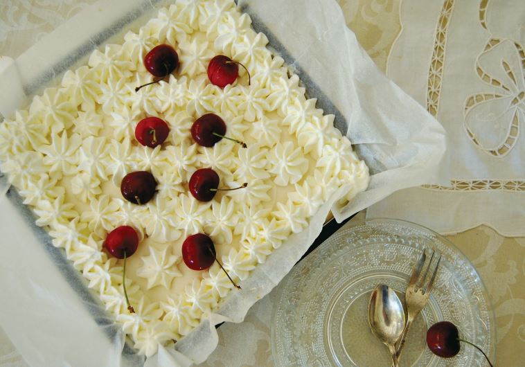 Biscuits cake