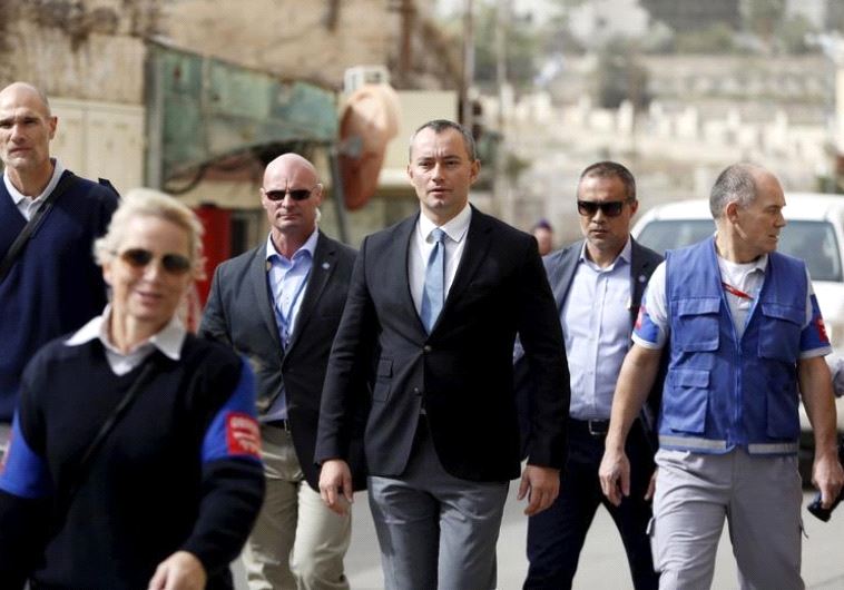 Nickolay Mladenov (C), the United Nations Secretary-General Special Representative to the Middle Eas