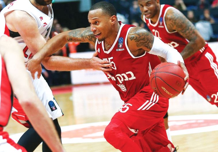 Hapoel Jerusalem guard Curtis Jerrells