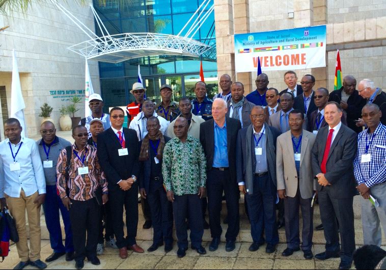 ECOWAS delegation with Agriculture Minister Uri Ariel (center) and MASHAV head Gil Haskel (second fr