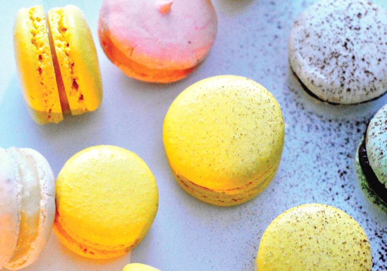 Colorful macarons