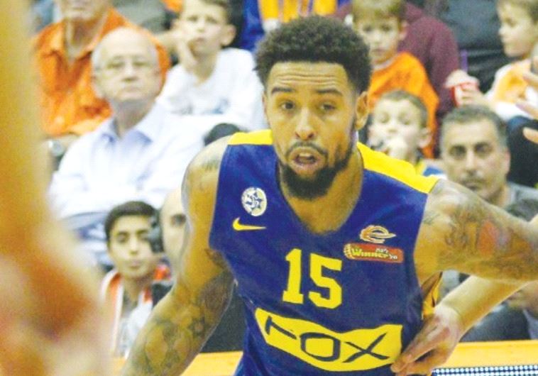 Maccabi Tel Aviv swingman Sylven Landesberg scored five late points to ensure his team edged Ironi N