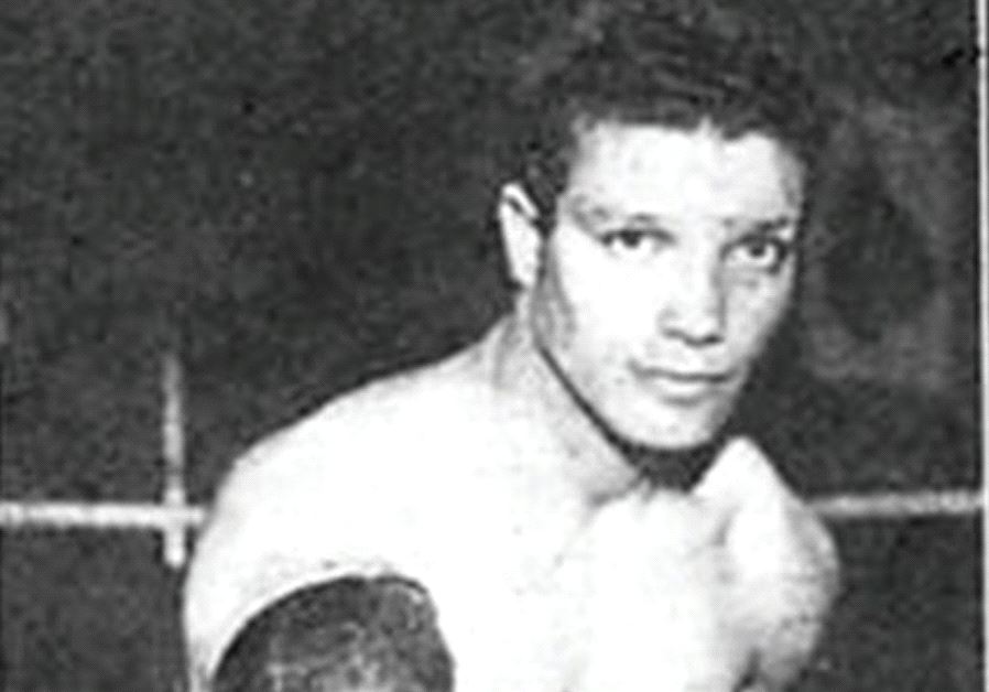 JEWISH-ITALIAN boxer Leone Efrati was a rising star in the ring in Europe and America before World W