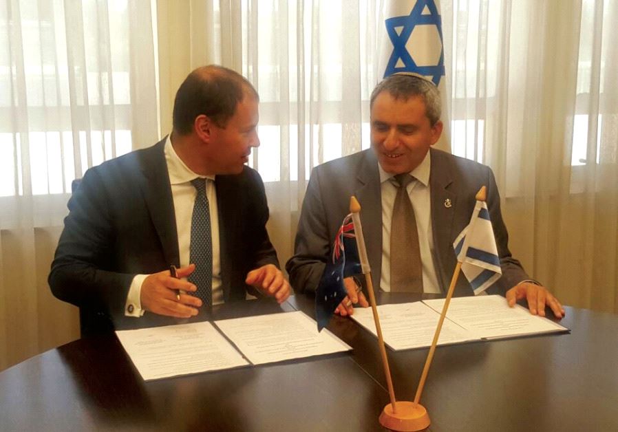 ENVIRONMENTAL PROTECTION MINISTER Ze’ev Elkin (right) and his Australian counterpart, Josh Frydenber