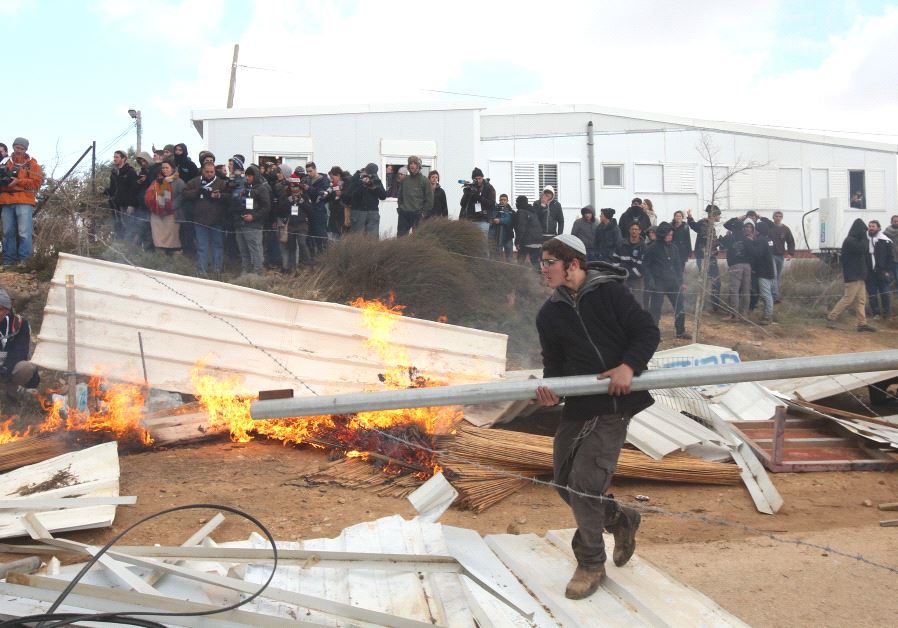 Evacuation of Amona