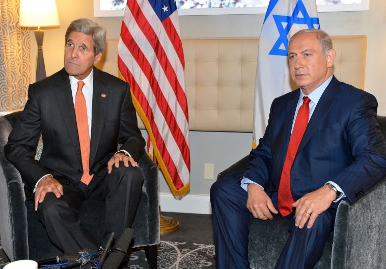 US Secretary of State John Kerry (L) meets Prime Minister Benjamin Netanyahu in New York