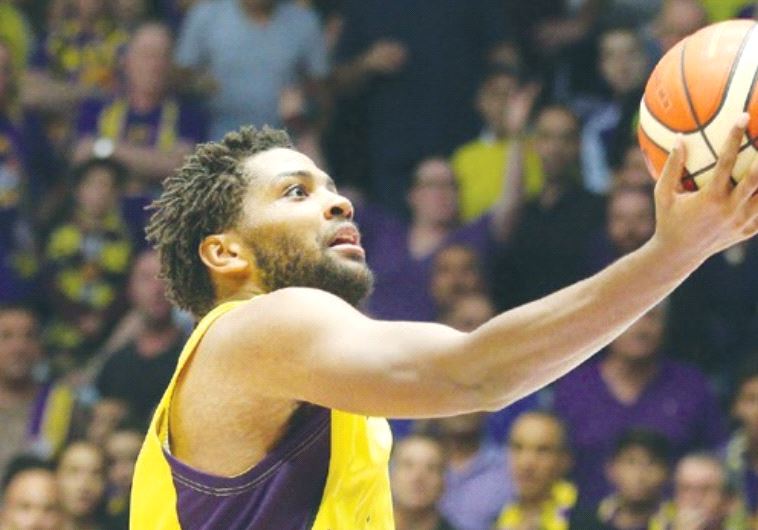 Hapoel Holon guard Khalif Wyatt had 25 points in last night’s 99-76 win over Hapoel Jerusalem.