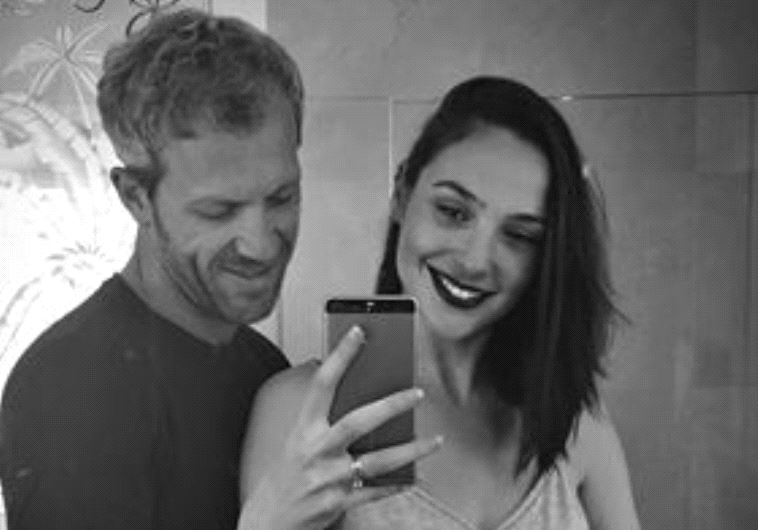 Gal Gadot anounces pregnancy 