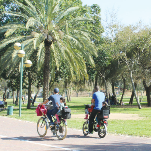 PEOPLE CYCLE through Yarkon Park in Tel Aviv over the weekend.