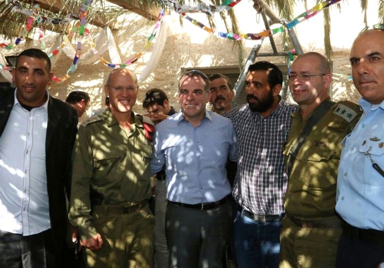 PA detains four Palestinians for drinking coffee with settlers in Efrat succa