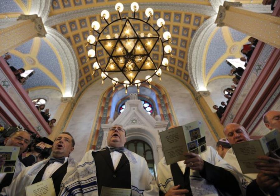 Jews And Muslims Celebrate Iftar Feast After Turkish Synagogue Reopens