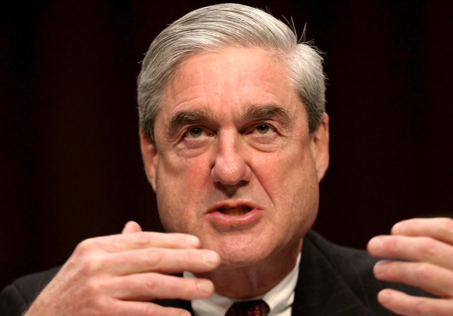 Special Investigator Mueller Reveals First Moves Against Trump Officials in Russia Probe