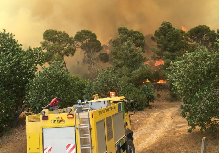 Brushfire rages near Beit Shemesh
