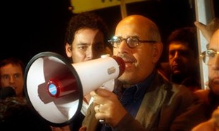 Mohamed ElBaradei speaking in Cairo's Tahrir Sq.