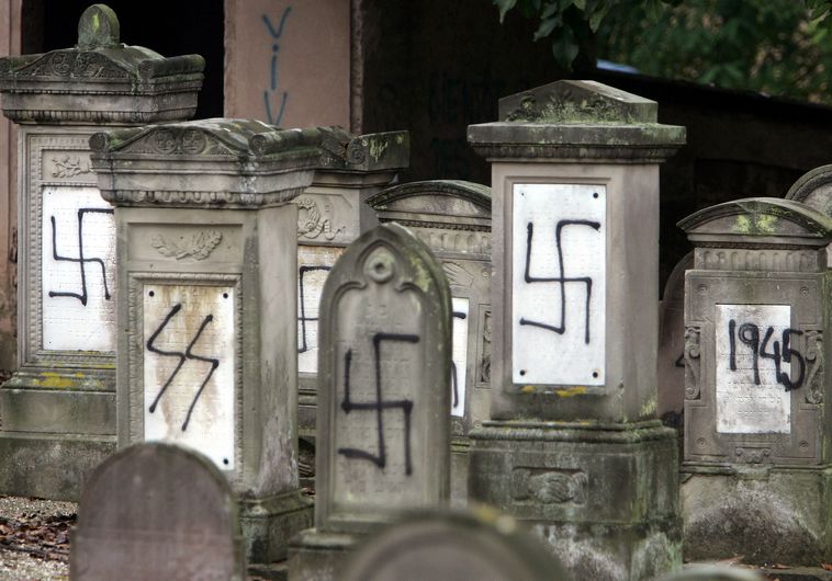 Children raised in Nazi period carried forward anti-Semitism, study says