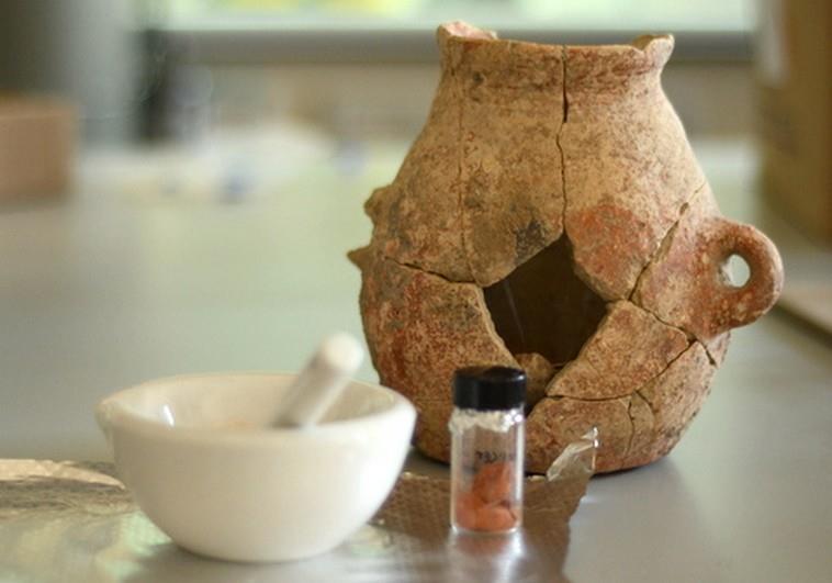 One of the 20 pottery relics found by the IAA in the Lower Galilee containing residue from 8,000-year-old olive oil.. (photo credit:IAA)