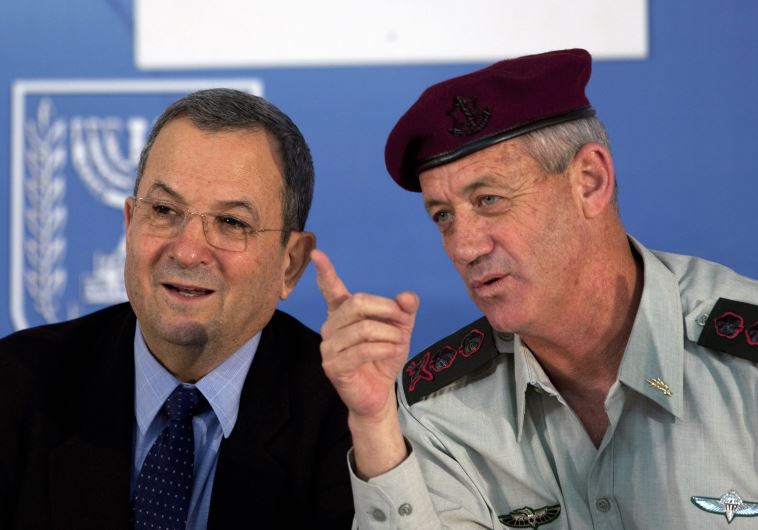 Then-IDF chief Benny Gantz (R) speaks with then-defense minister Ehud Barak in Jerusalem